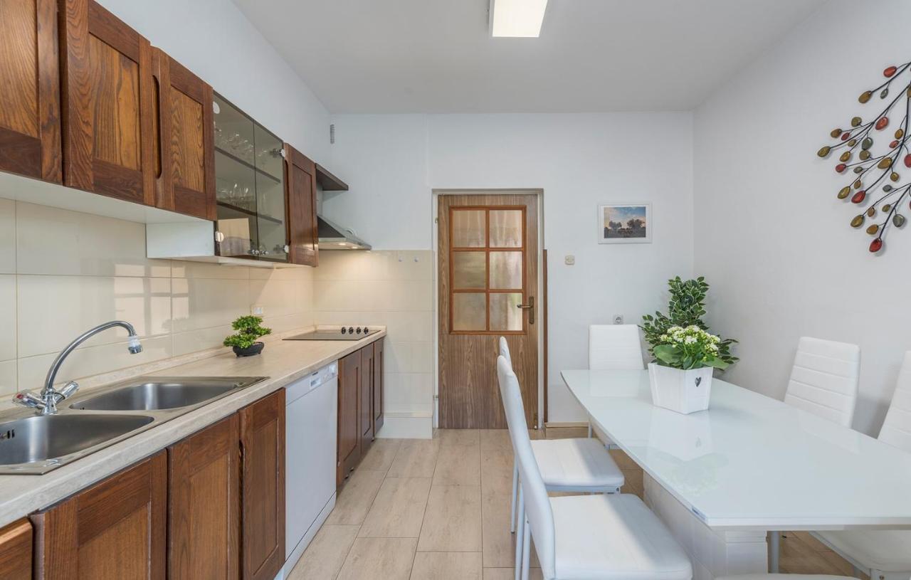 Apartments Loredana Porec Bagian luar foto