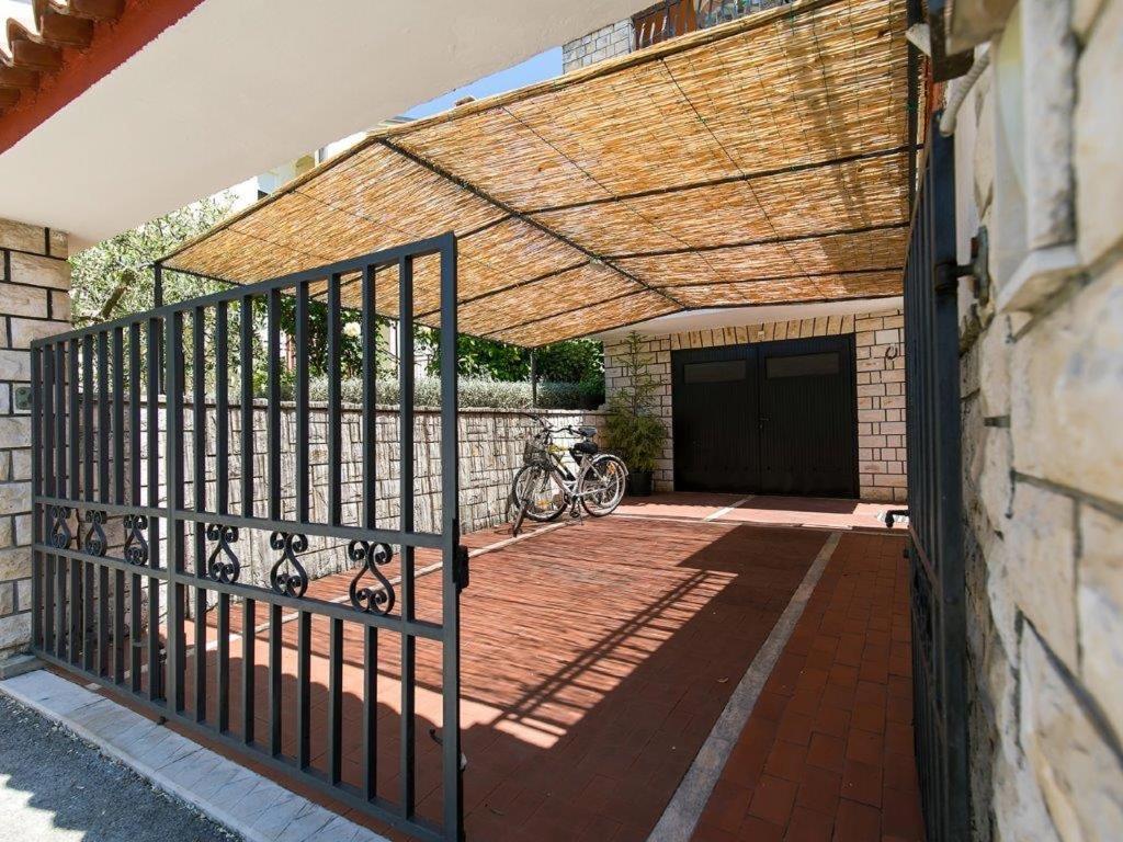 Apartments Loredana Porec Bagian luar foto