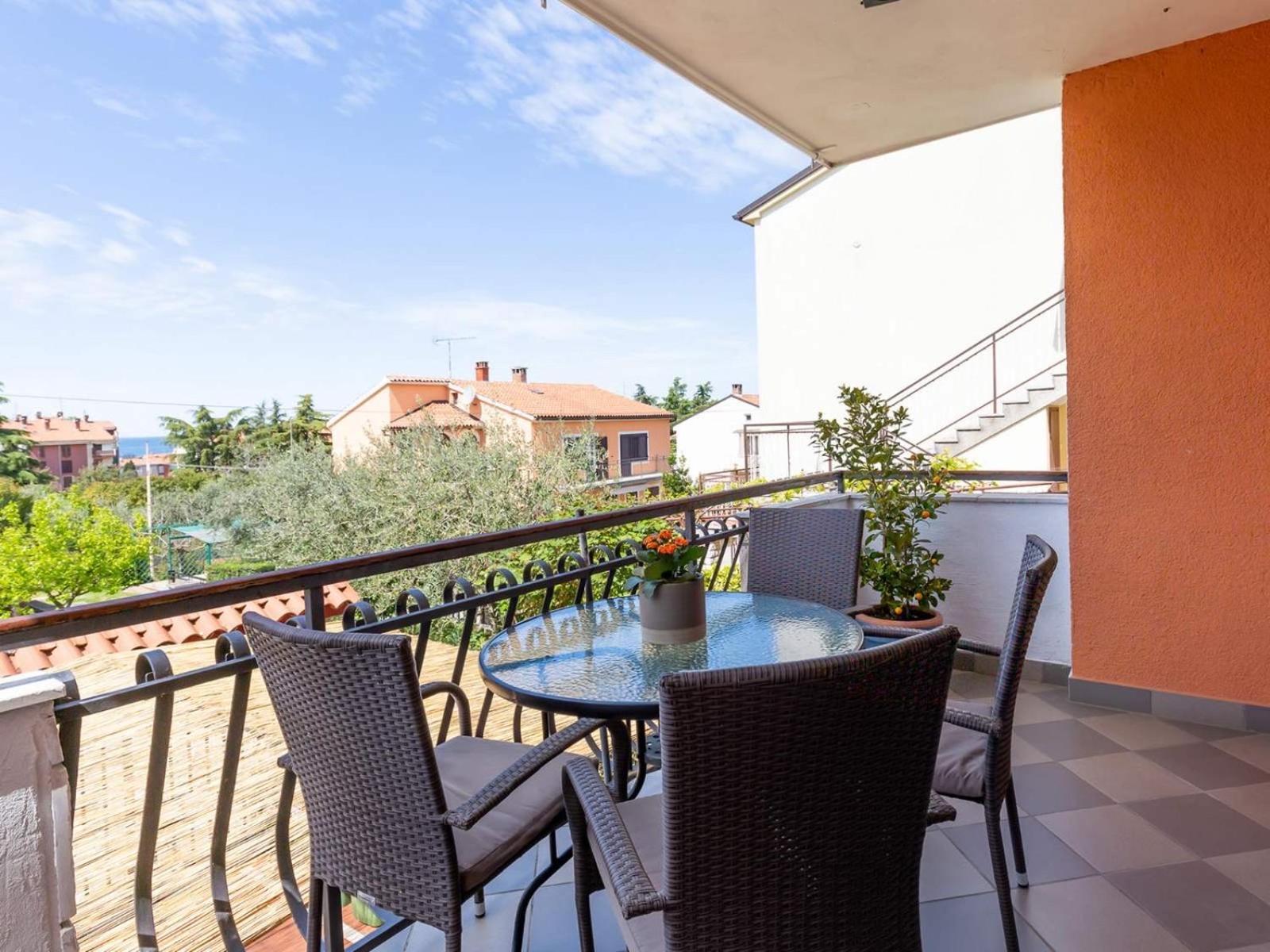 Apartments Loredana Porec Bagian luar foto